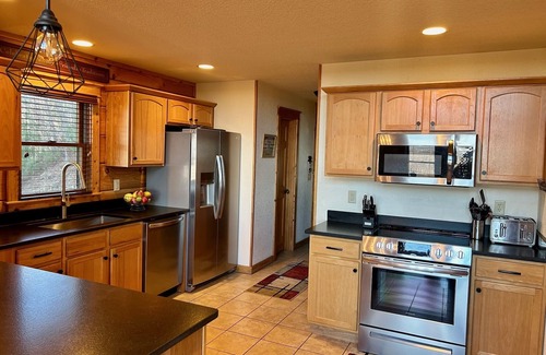 Wolf Laurel Cabin | Top view on the mountain!~Sunsets & luxury for 10~Hatley Pointe ski-in/ski-out~