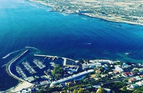 Strand Hotel | Topaz