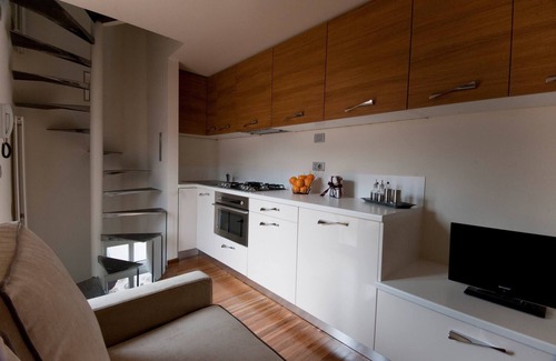 Lovere Old Town House | Torre Antica - Lombardia, Italy