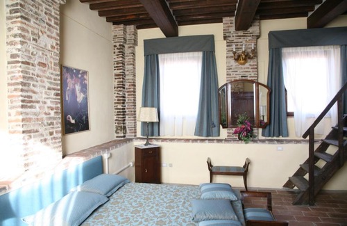 Sansepolcro House | Torre Medioevale d'Uguccione