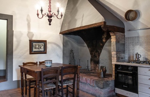 Castelfiorentino Condo | Torre Rasa Tuscan Holiday- Entire Structure