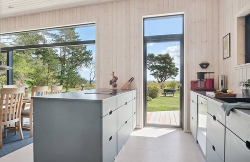 Rrvig House | "Toska" - 100m to the fjord by Interhome