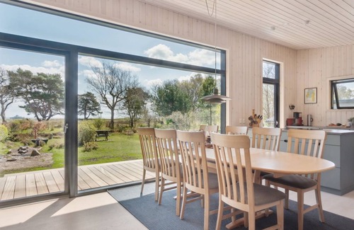 Rrvig House | "Toska" - 100m to the fjord by Interhome