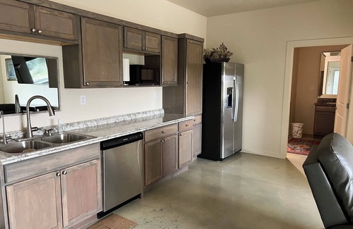 Whites City Other | Total Comfort in a Desert Oasis