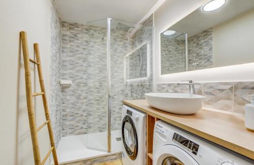 Arnaud Bernard Apartment | Toulouzen - St-Sernin - Capitole - 2-BDR 60m2, terrace, free car park - T3 60m2, terrasse, parking privé gratuit