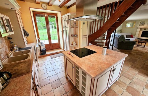 Assay Cottage | Tourangelle House with Indoor Pool, Wifi, Garden