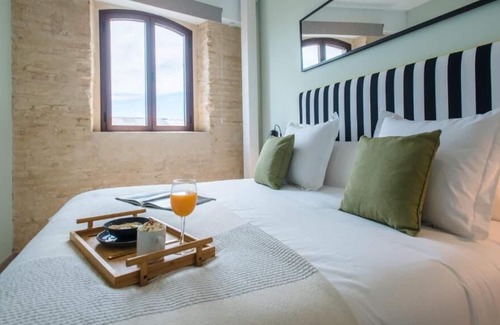 San Gil House | Tourist Hot Spot! w/terrace for hangouts, minutes’ drive from Seville Aquarium