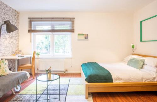 Tower Hill House | Tower Bridge Rainbow Suites