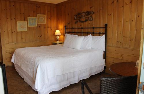 Falmouth Hotel | Town & Beach Motel