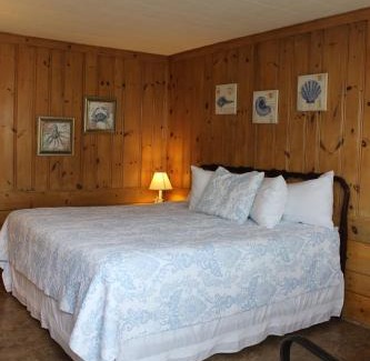 Falmouth Hotel | Town & Beach Motel