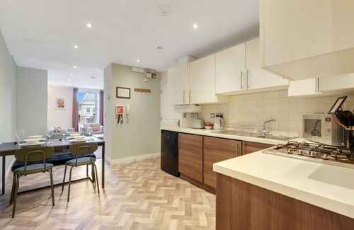 South Charlton Apartment | Town centre apartment