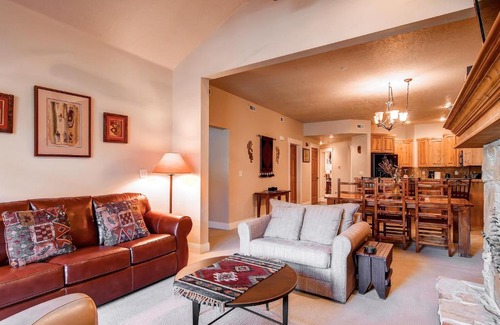 Downtown Park City Apartment | TOWN POINTE B303 condo