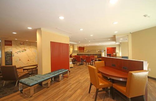 North Charleston Hotel | TownePlace Suites by Marriott Charleston-North Charleston