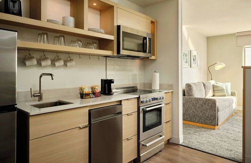 Fort Myers Hotel | Towneplace Suites By Marriott Fort Myers Southeast