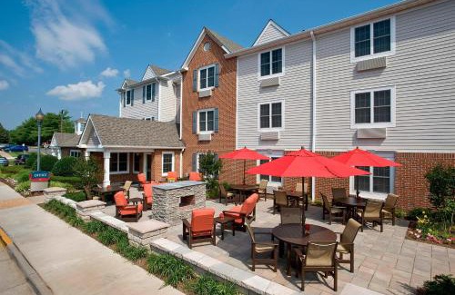 Sterling Hotel | TownePlace Suites Dulles Airport