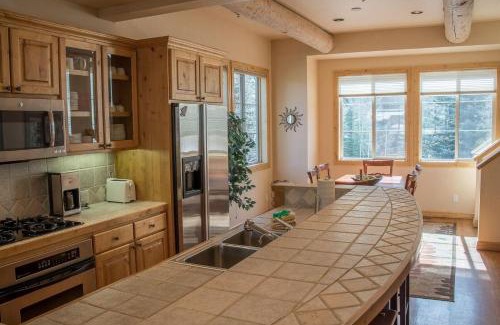 Ketchum House | Townhomes at River Run Unit E