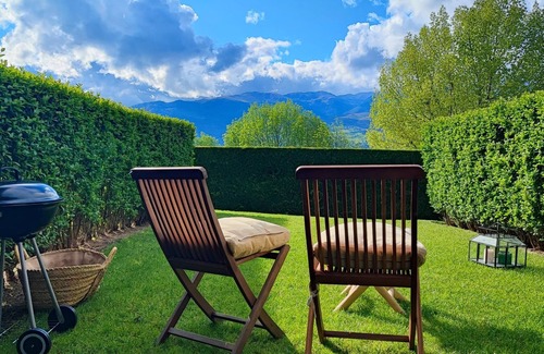 Alp House | Townhouse 3 rooms Fireplace, Garden, BBQ, Views & Wi-Fi