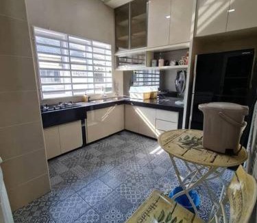 Taman Kota Laksamana House | Townhouse heart of Malacca Step from Jonker street