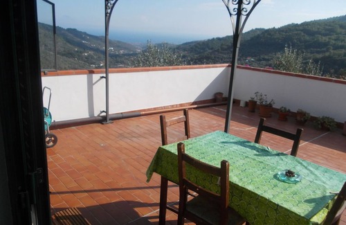 Diano Evigno House | Townhouse with 5 beds and private garden CIN IT008025C2DNRM6IX8