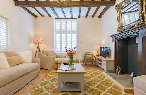 The King's Mile House | Townhouse with cathedral views