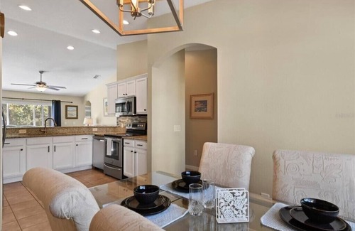 Thousand Oaks Villa | Toy Story Twin, Relaxing 4Bed 2Bath Pool Villa with Pool Table, Near to Disney