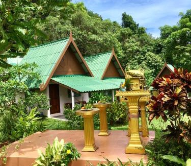 Ko Chang Resort | TP Hut Bungalows