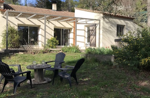 Les 3 Ponts House | Très Grand Mazet Rénové Avec Jacuzzi et Grand Jardin