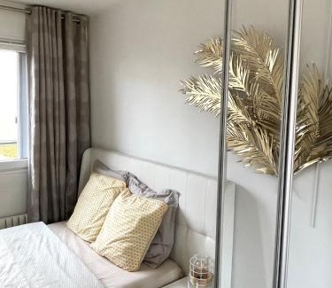 Villeneuve-la-Garenne Apartment | Très joli appartement mignon confortable à Paris Villeneuve-la-Garenne