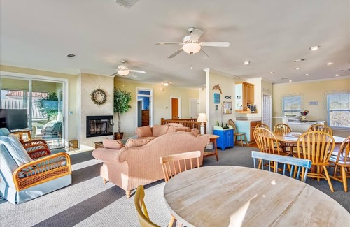 Sea Palm Village House | TRADEWINDS HAS LONG BEEN praised as a uniquely appointed home where treasured memories are made.