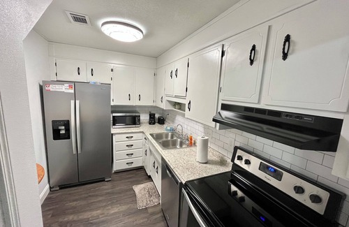 Northeast Pensacola House | Tradewinds Pensacola 1 bedroom northeast cottage