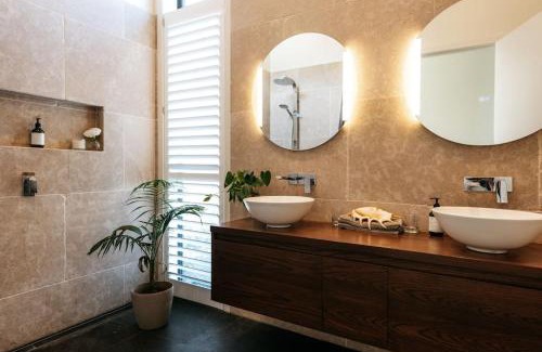 Oneroa House | Tradewinds Waiheke