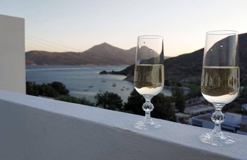 Adamas House | Tradional House near the center and the port