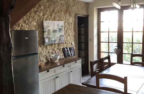 Mauzac-et-Grand-Castang Cottage | Traditional stone cottage, private swimming pool and garden with stunning views
