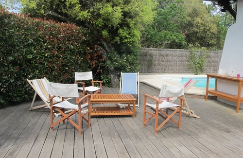 La Teste-de-Buch Villa | Traditional Basque villa with swimming pool, terraces, beach and shops on foot.