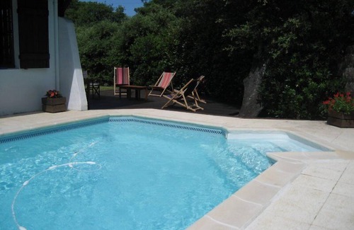 La Teste-de-Buch Villa | Traditional Basque villa with swimming pool, terraces, beach and shops on foot.