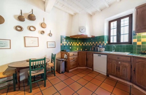 Palau-del-Vidre House | Traditional Catalan house with tennis court and swimming pool