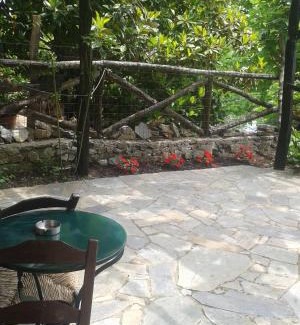 Panteleimon House | Traditional Guesthouse Archontoula