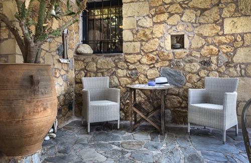 Kolymbari House | Traditional House Kyma, on the beach