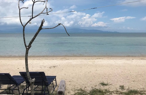 Ko Pha-ngan House | Traditional Hut on the beach, beside the tropical jungle of Koh Phangan /AC/WIFI