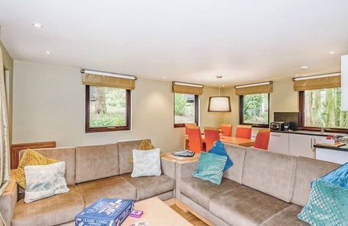 Millom Ski Chalet | Traditional lodge with one double and one twin.