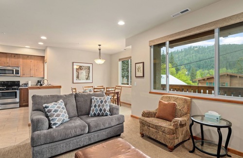Leavenworth Condo | Trails Edge, Unit A - Downtown Condo!