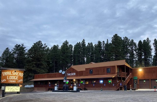 Deadwood House | Trailshead Lodge - Cabin 3