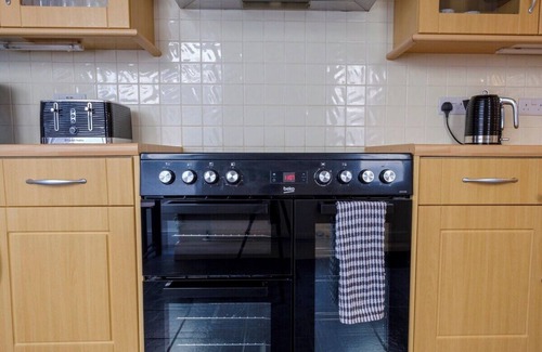 Cleethorpes House | Tranquil home close to Beach, Sleeps 6