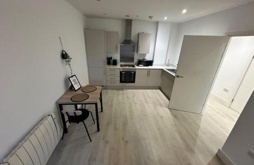 Harlington Apartment | Tranquil 1BD in Heathrow