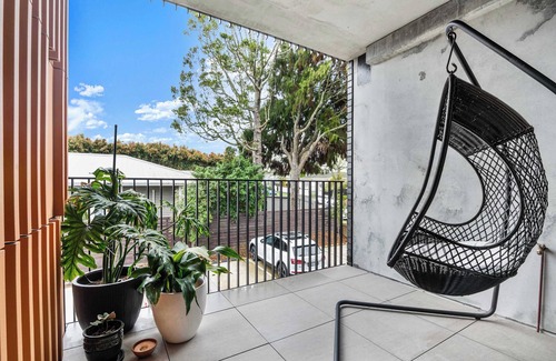 Point Chevalier Apartment | Tranquil 2 Bd Apt with AC, WIFI, & 10 min from CBD