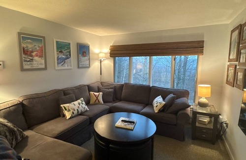 Warren Condo | Tranquil 4-bedroom condo near slopes at Sugarbush Resort. Recently renovated!
