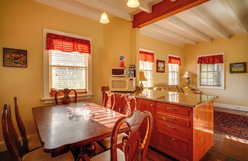 Houma House | Tranquil Bayou Country Home w/Pond: 8 Mi to Houma