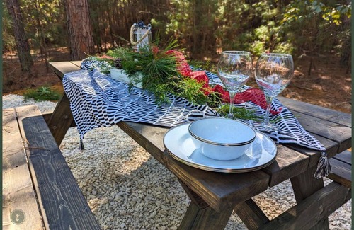 Winona Cabin | tranquil cabins studio - Tranquil Cabins Studio for 2 nestled in the East Texas pines.