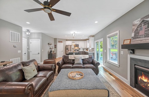 Partlow Cottage | Tranquil craftsman hideaway on 2 secluded acres