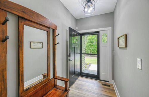 Partlow Cottage | Tranquil craftsman hideaway on 2 secluded acres